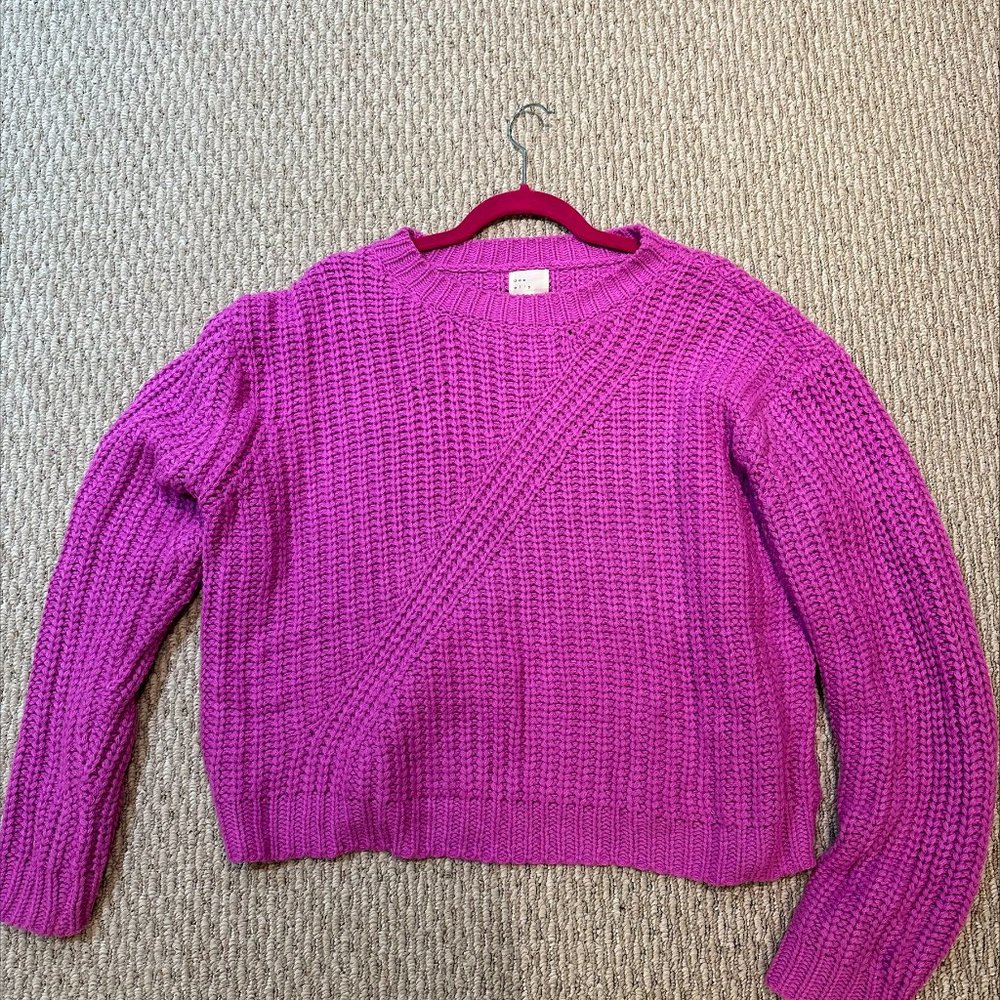 PURPLE KNIT SWEATER/SIZE MEDIUM